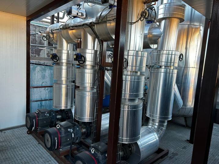 Sistema eficiente de generación de agua fría